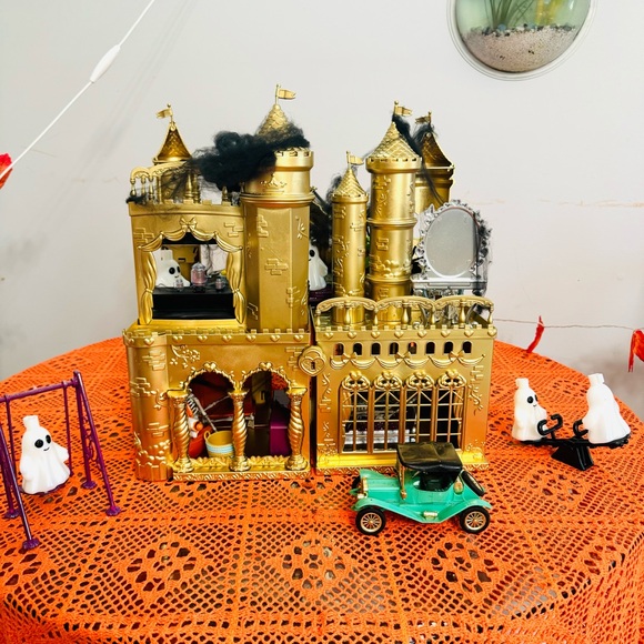 CUSTOM MADE Massive Gold Haunted Dollhouse - Picture 4 of 16
